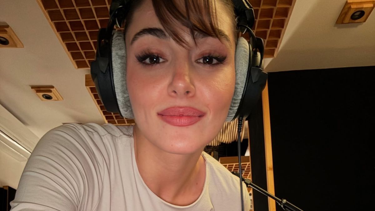Hande Erçel aşkı anlattı: “Bir sandalye bile onu hatırlatabilir”